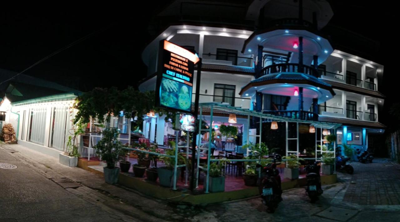 La Capannina Hotel Patong Bagian luar foto