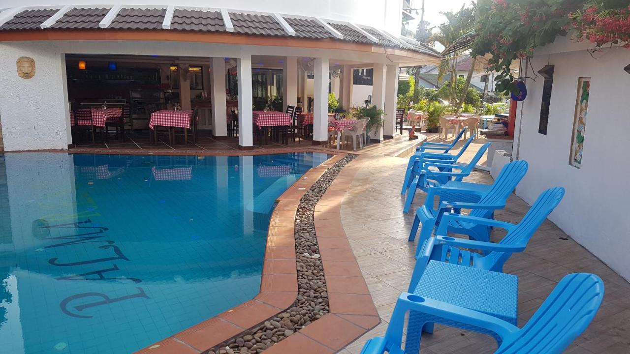 La Capannina Hotel Patong Bagian luar foto