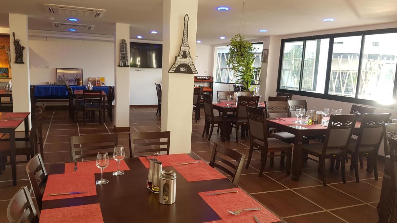 La Capannina Hotel Patong Bagian luar foto