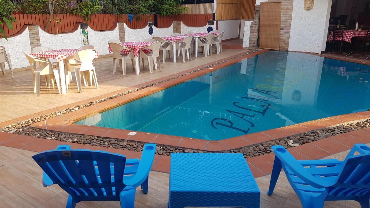 La Capannina Hotel Patong Bagian luar foto