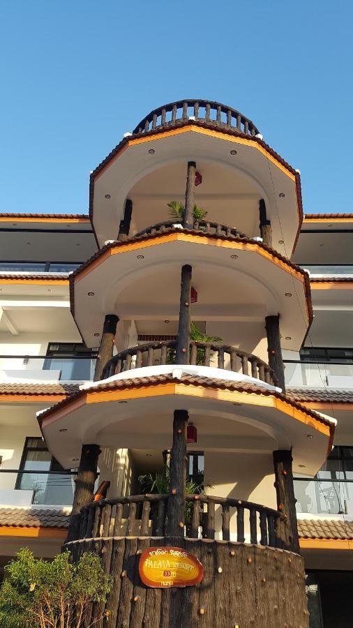 La Capannina Hotel Patong Bagian luar foto