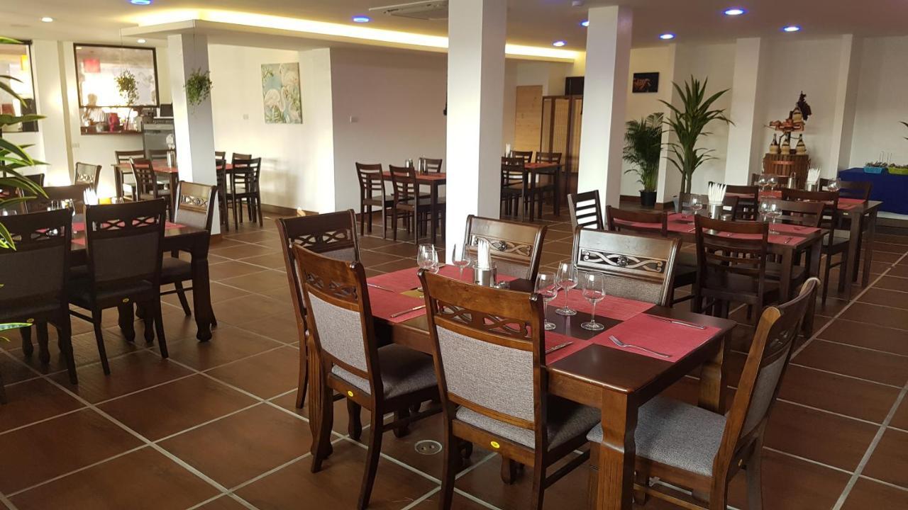 La Capannina Hotel Patong Bagian luar foto