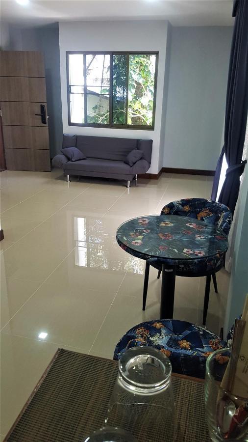 La Capannina Hotel Patong Bagian luar foto